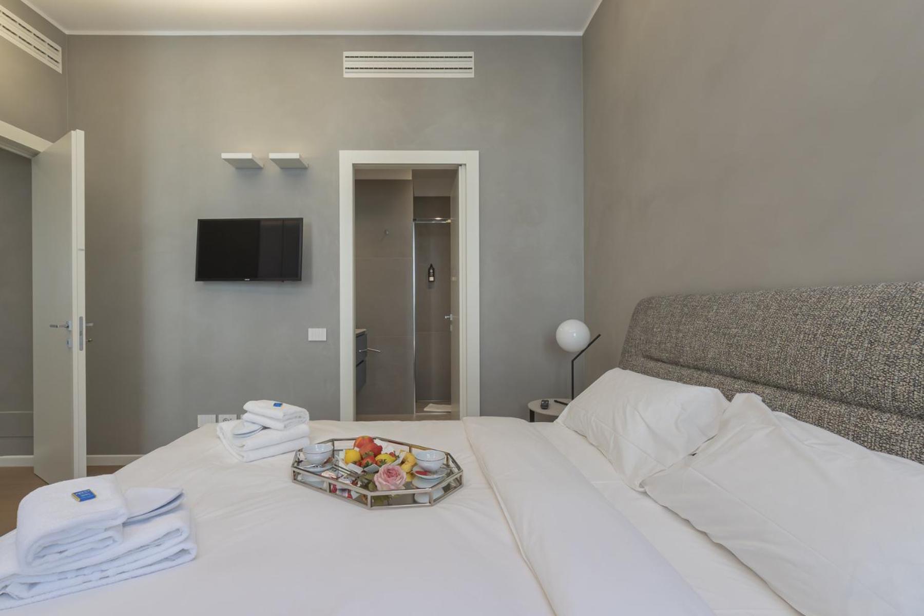 Apartamento San Babila Tower With Panoramic Terrace Overlooking Duomo By Rentopolis Milão