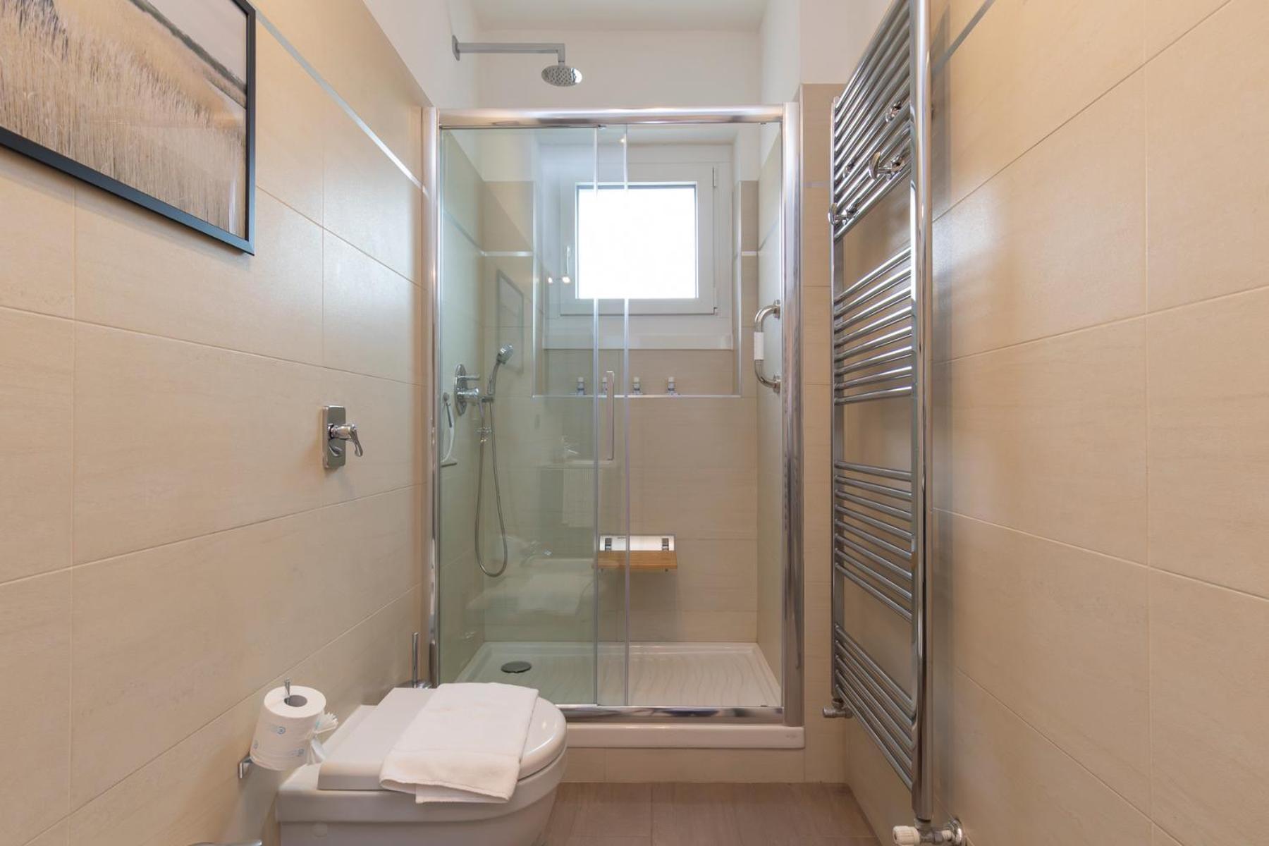 Metro Line 1 Free Parking Apartamento