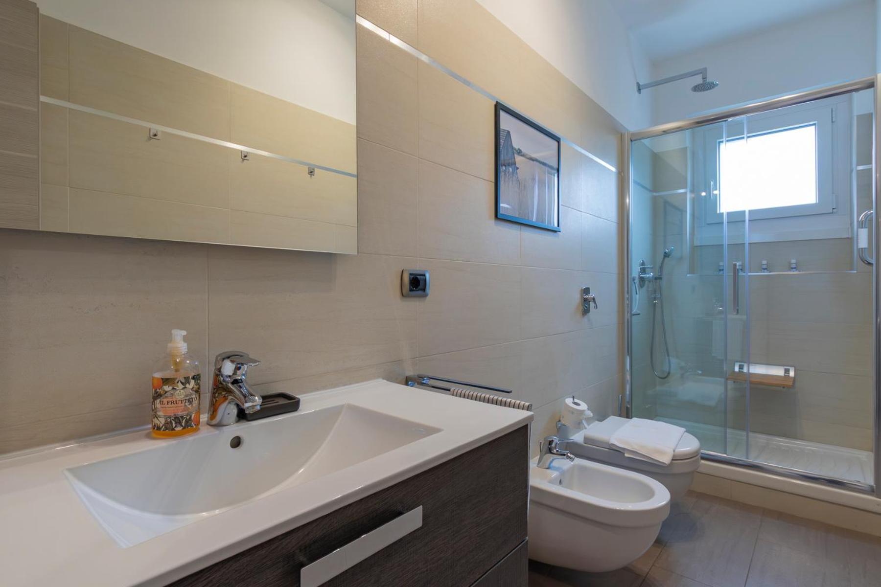 Metro Line 1 Free Parking Apartamento