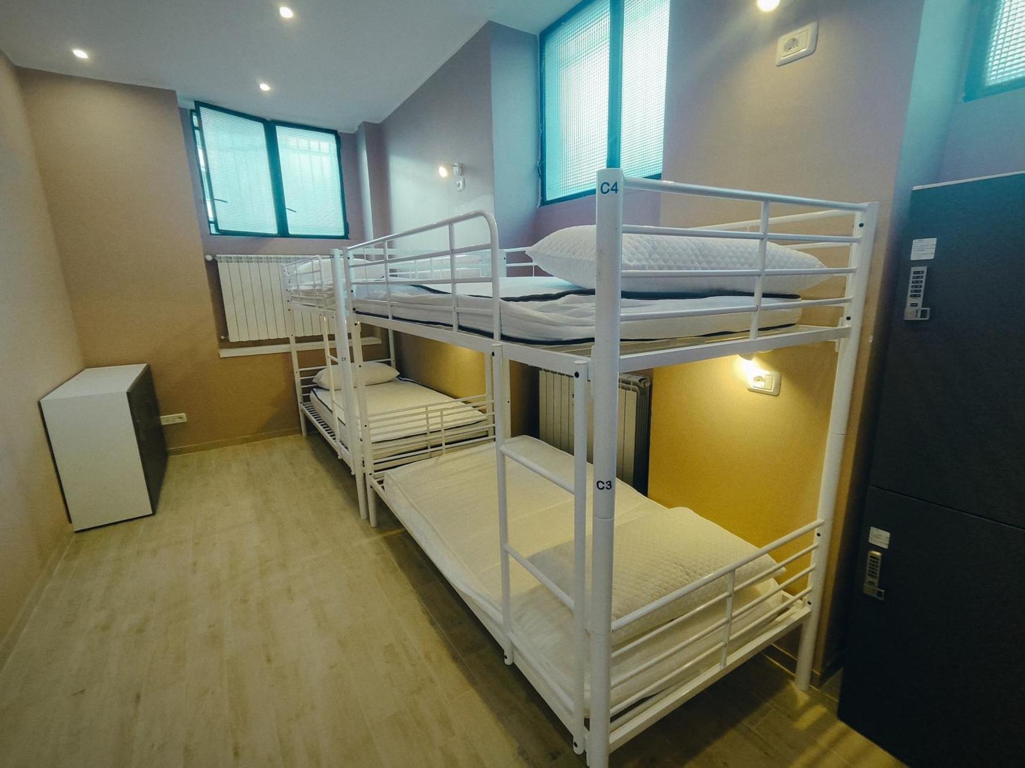 Cinhouse Hostel *