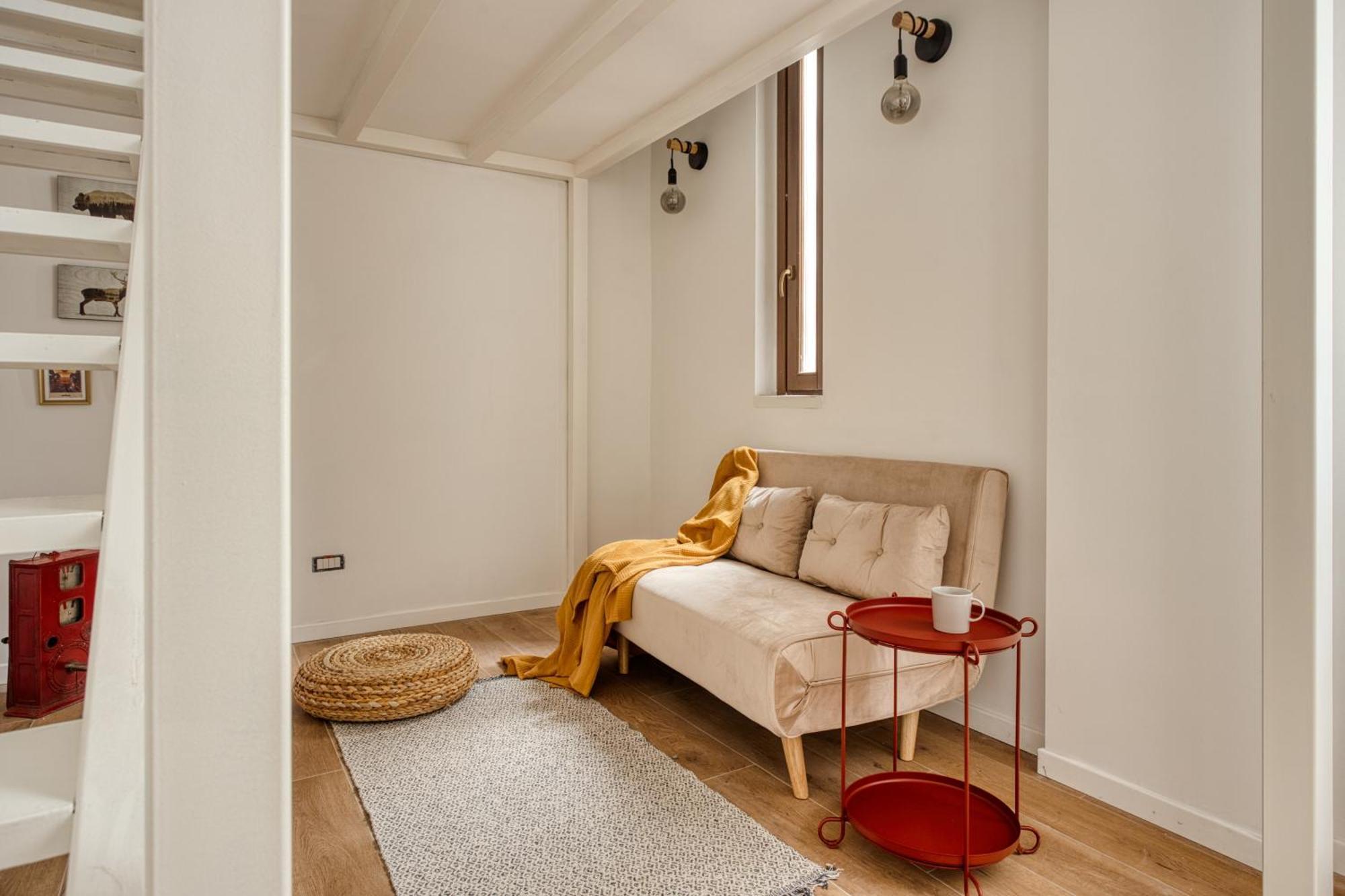 Apartment Warm In Decor I Mailand