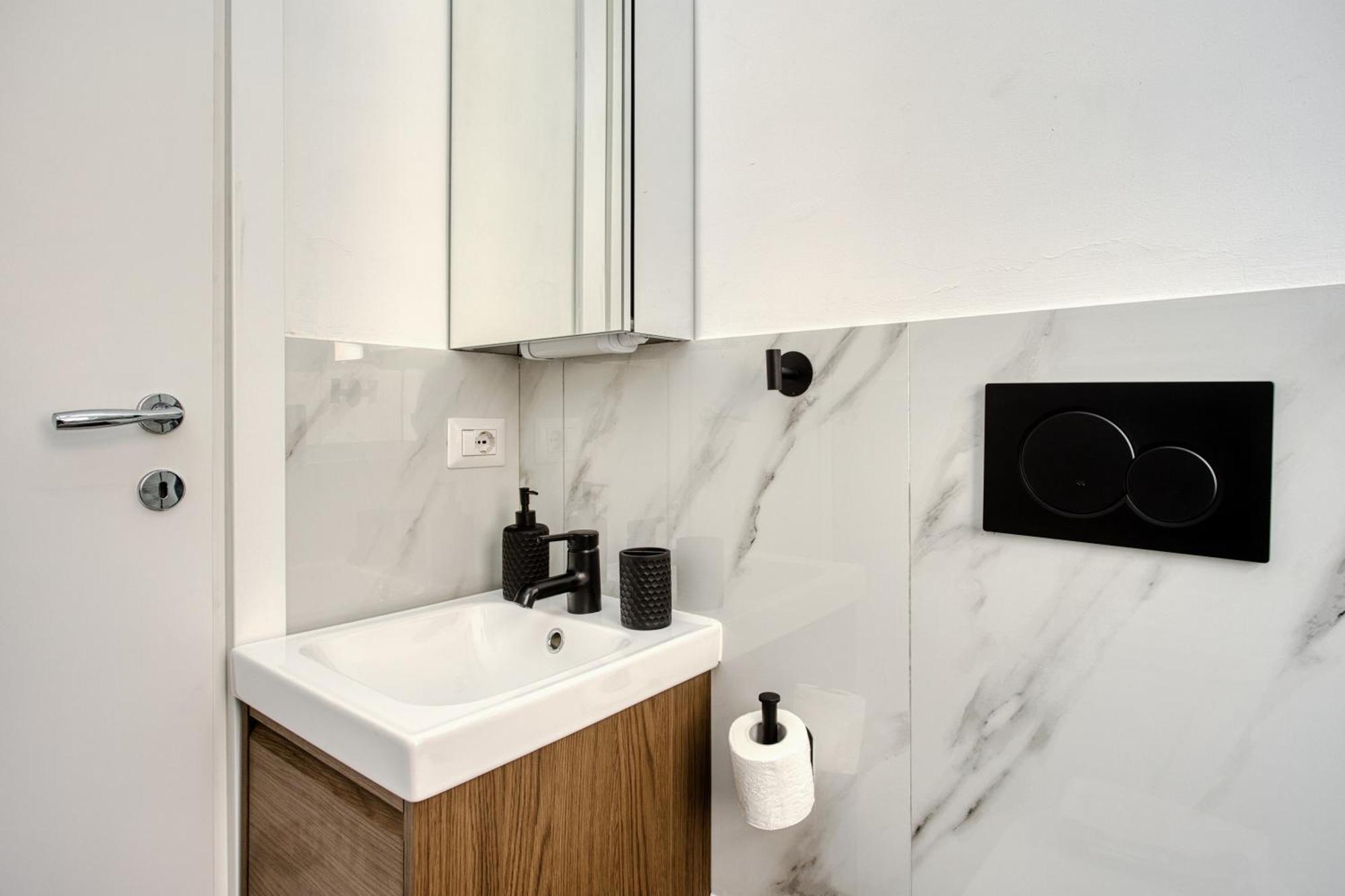 Apartamento Joivy Stylish Double Near Metro Station Milão