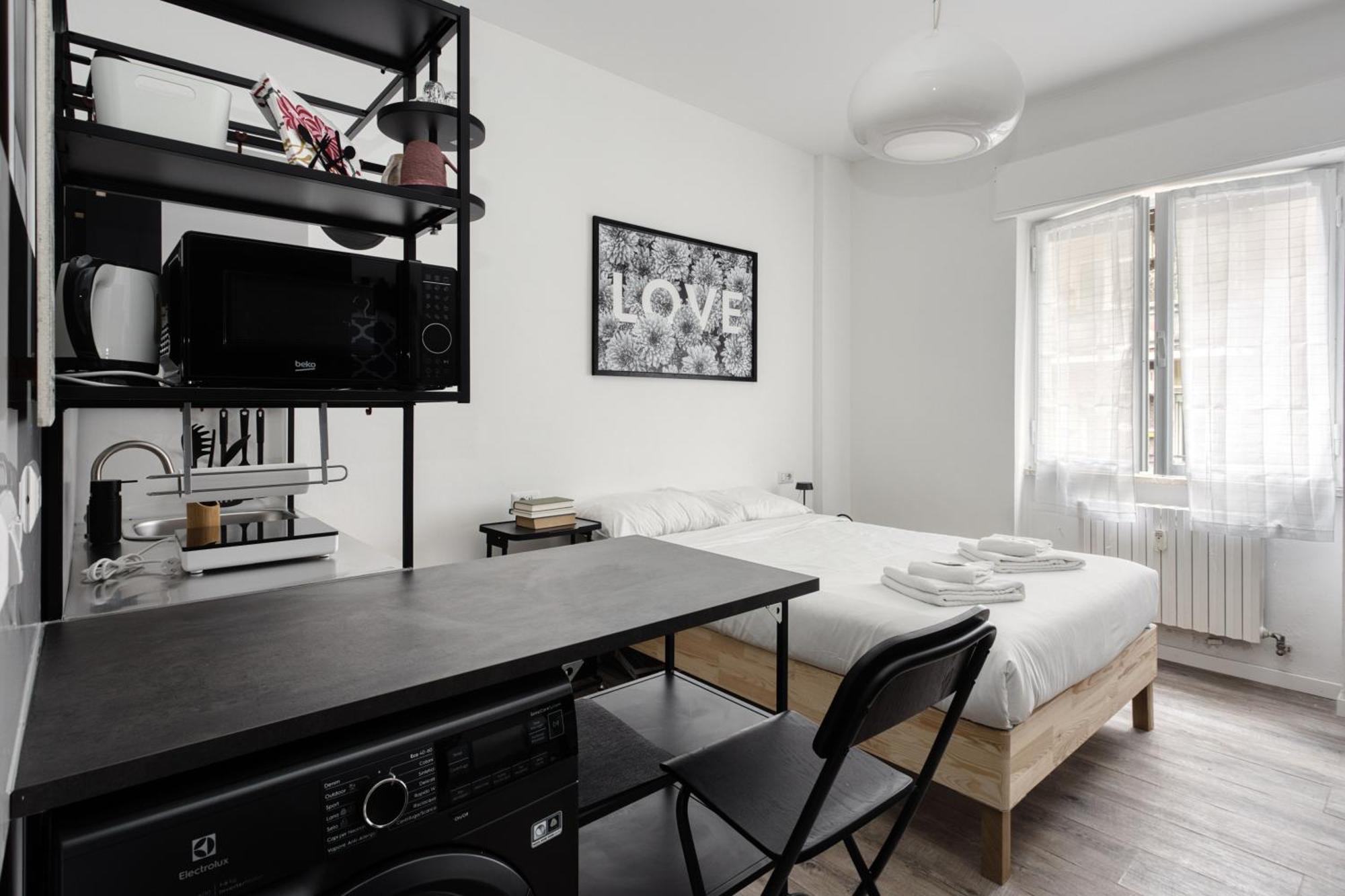 Joivy Stylish Double Near Metro Station