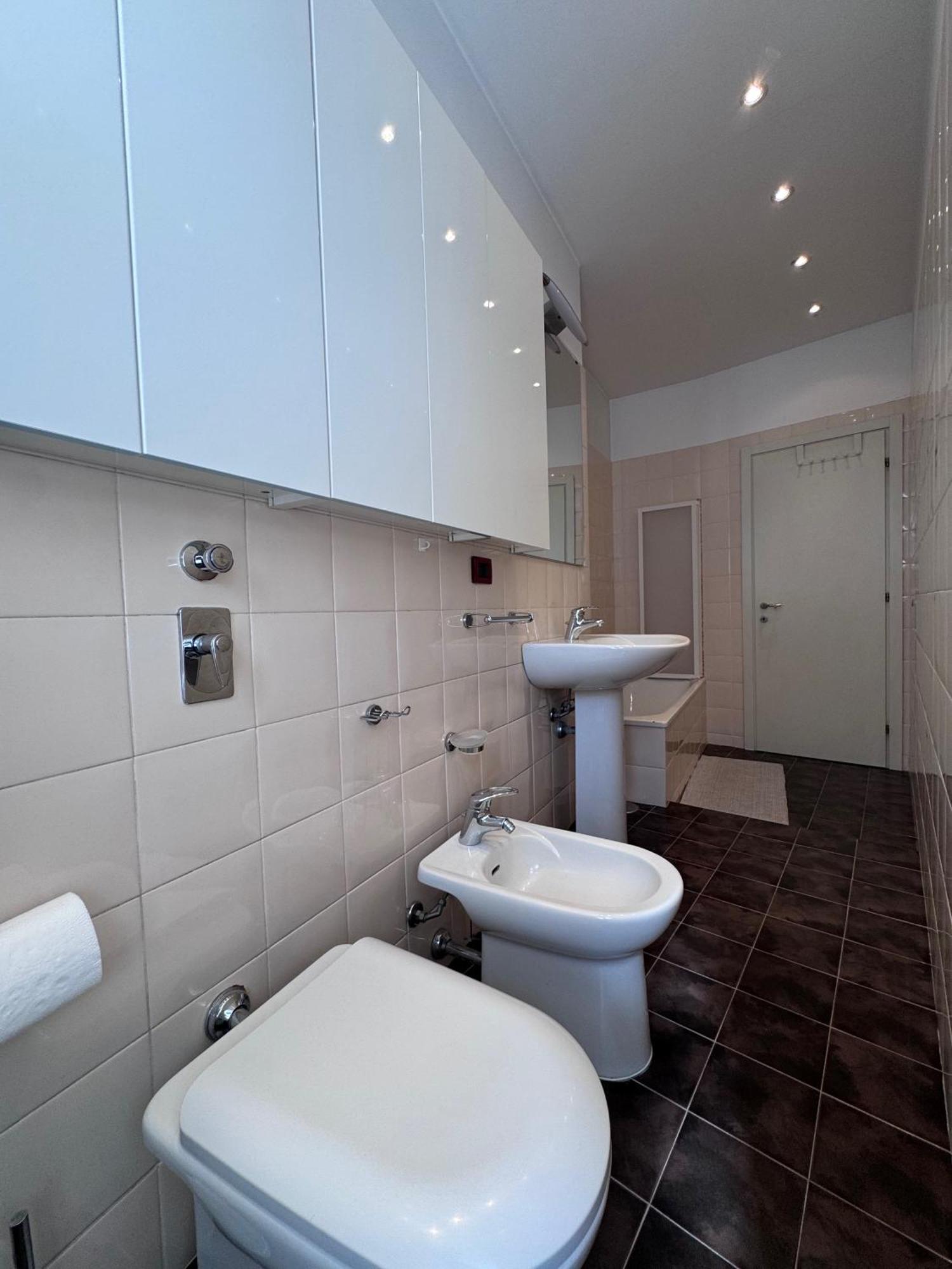 Apartment Bright With Balcony In Corso Xxii Marzo