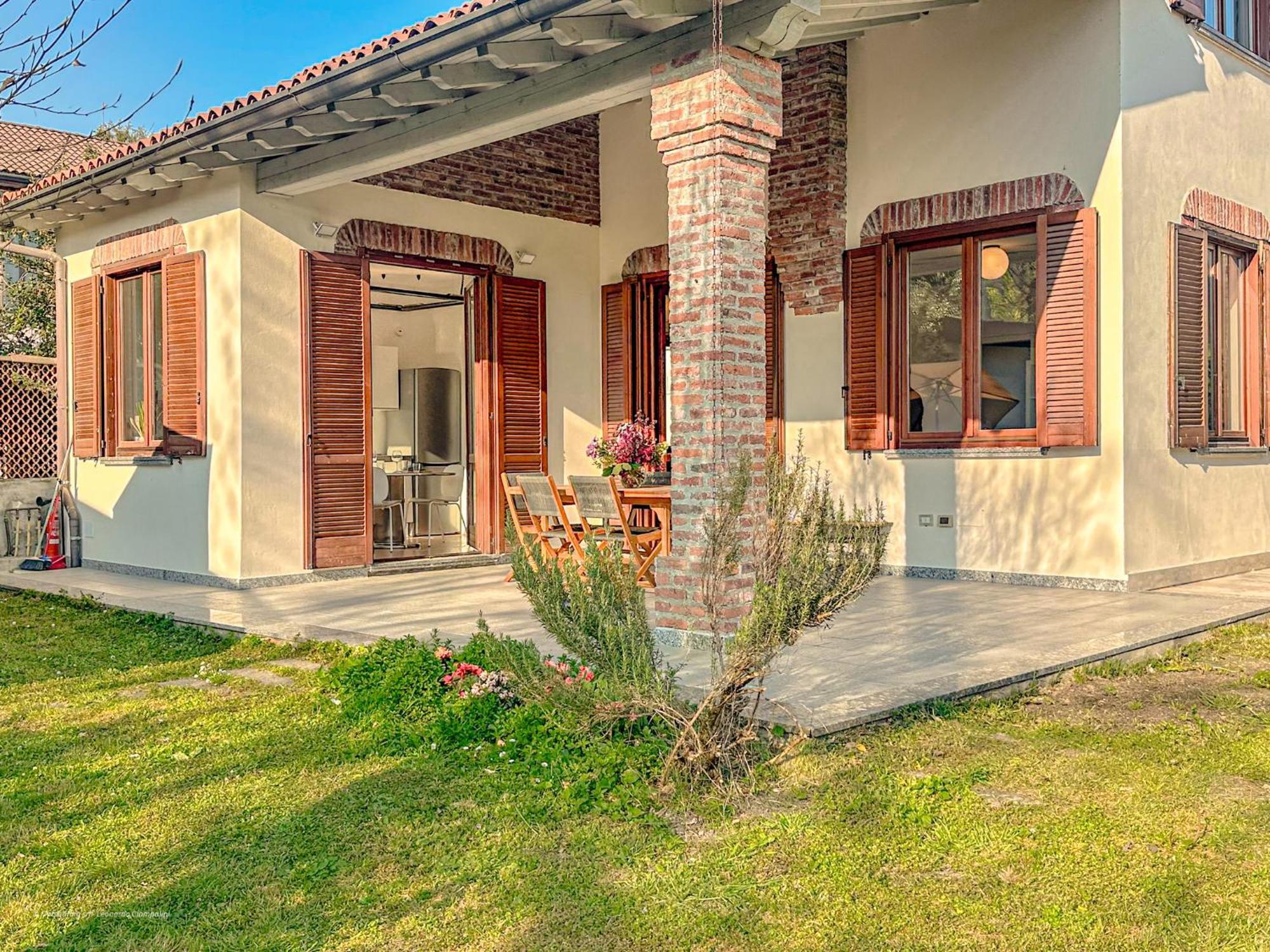 Villa Corelli - Parking And Exclusive Garden *