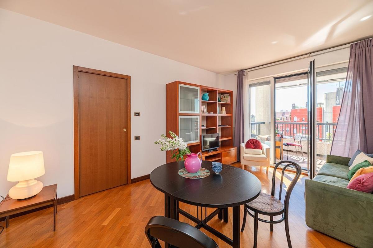 The Rainbow House With Terrace! Apartamento