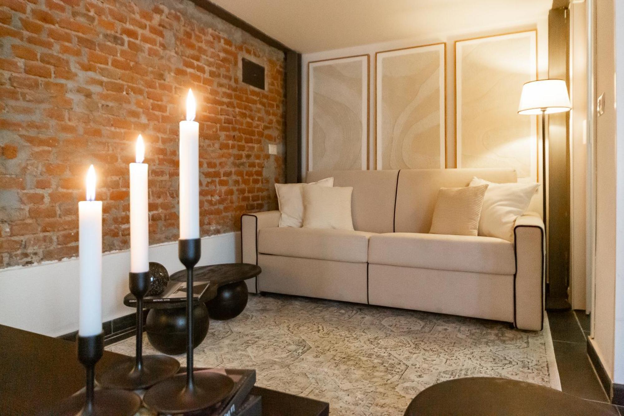 Youhosty - Design Isola Milan