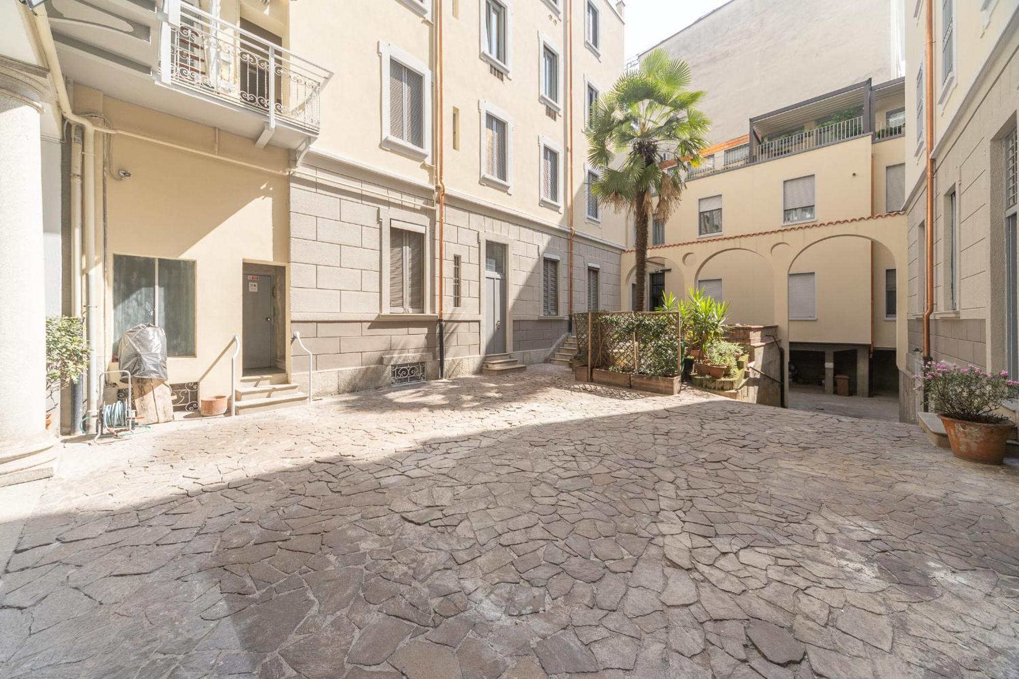 Apartment Sunny With Terrace In Center By Rentopolis *