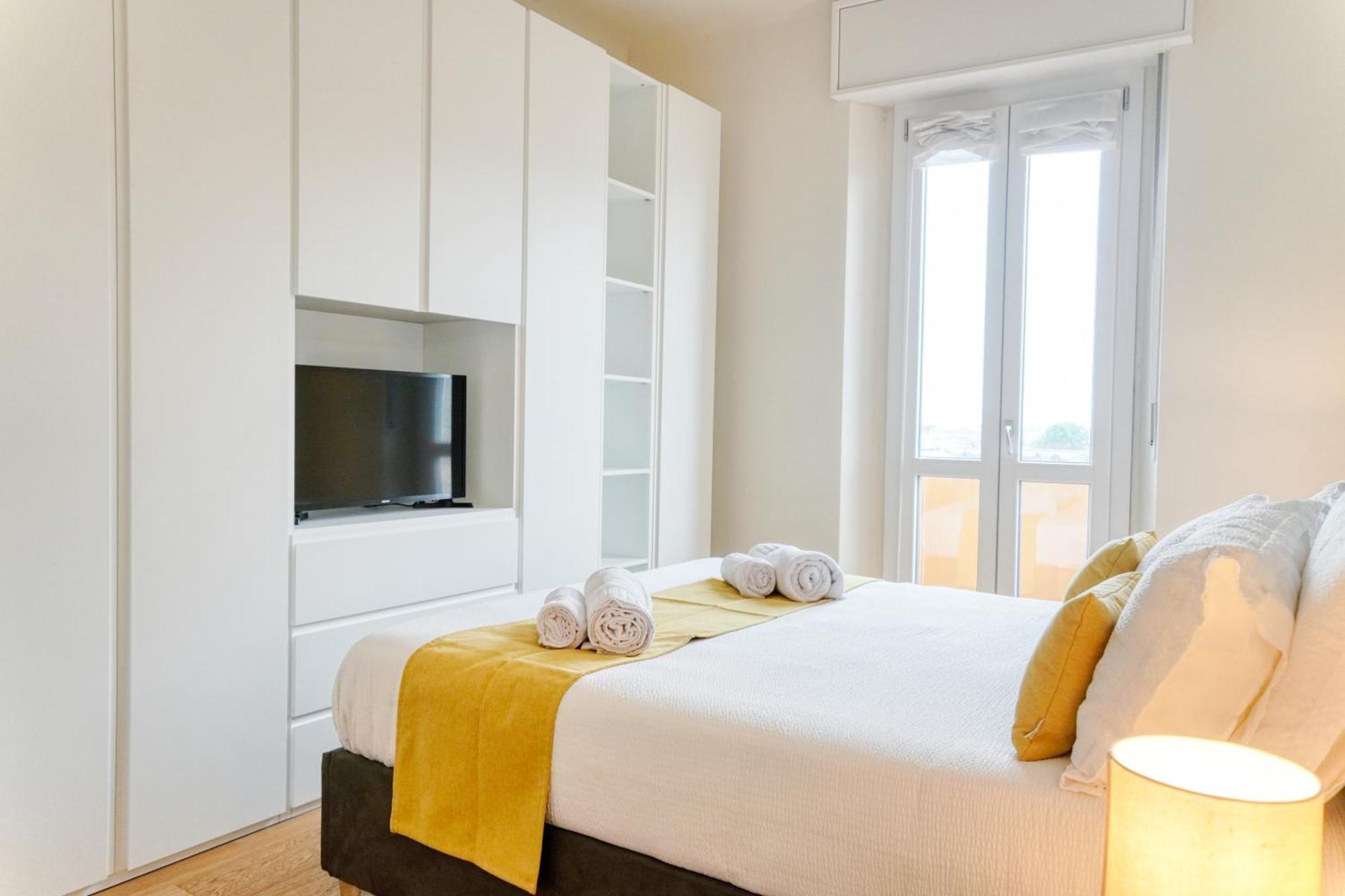 Piranesi Boutique - Modern Design 5 Mins From Linate Airport Apartment
