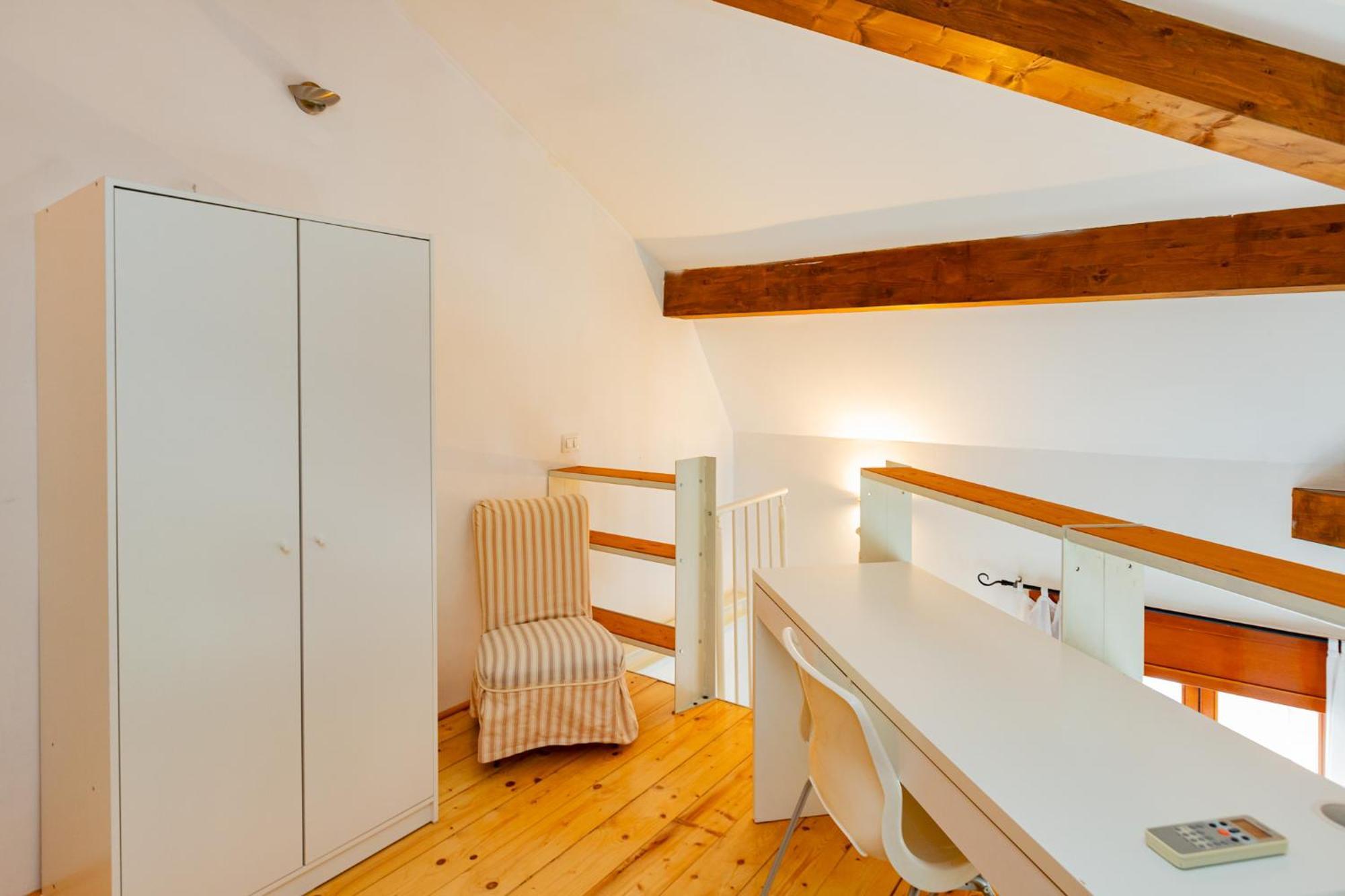 Ingegnoli1 Bright Floor Apartment *