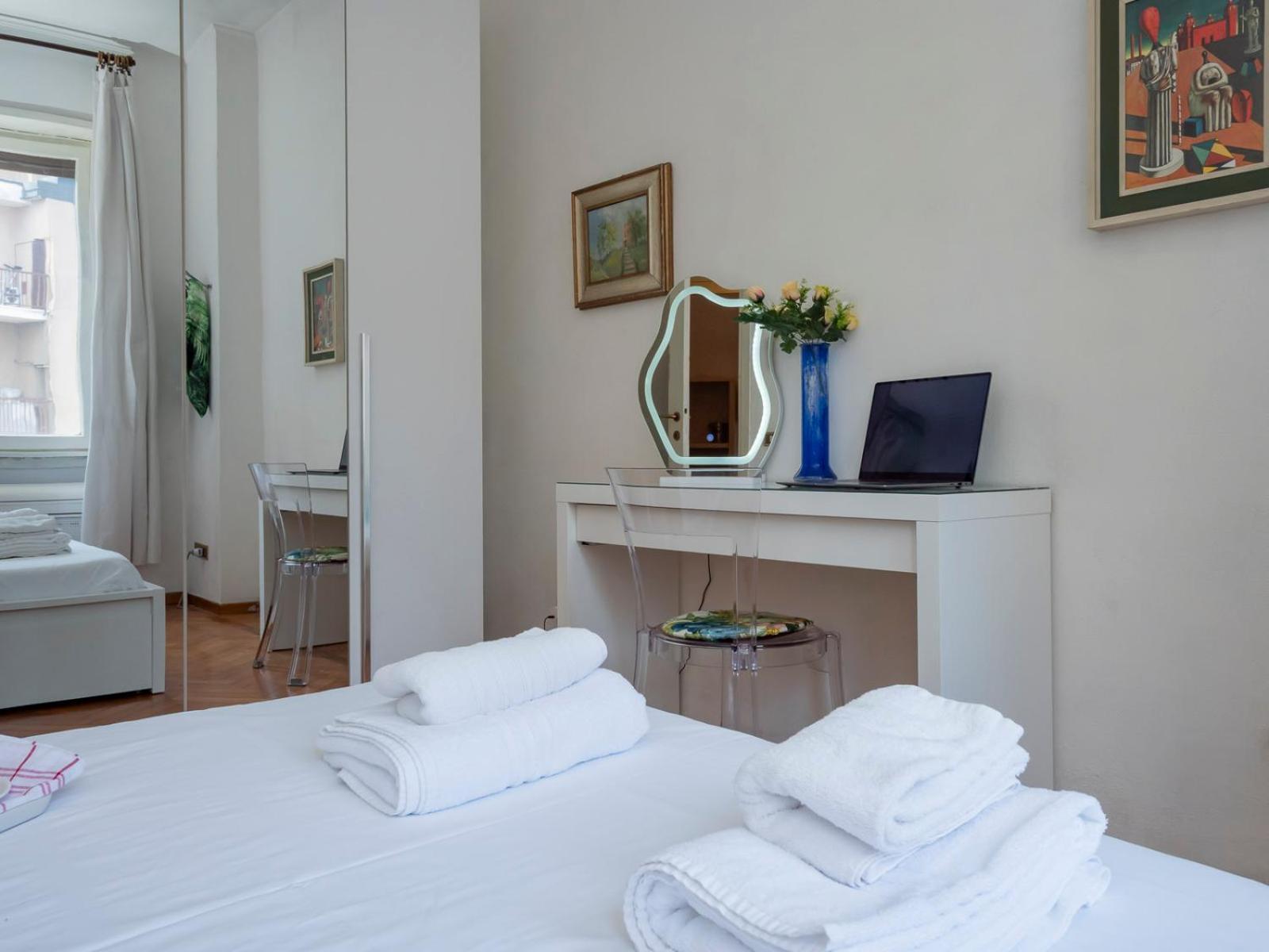 Moscova Dream - Bright And Quiet 5th Floor *