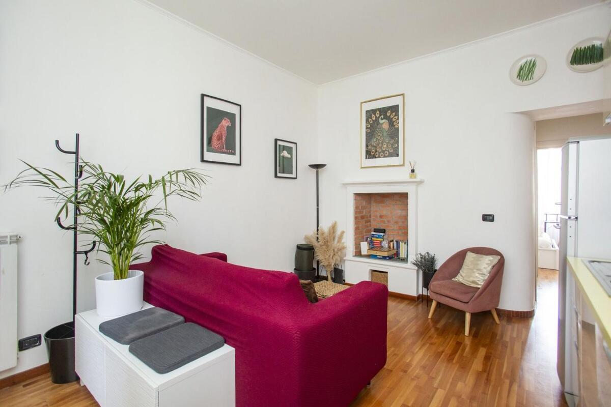 Apartment Correggio14 Living - *
