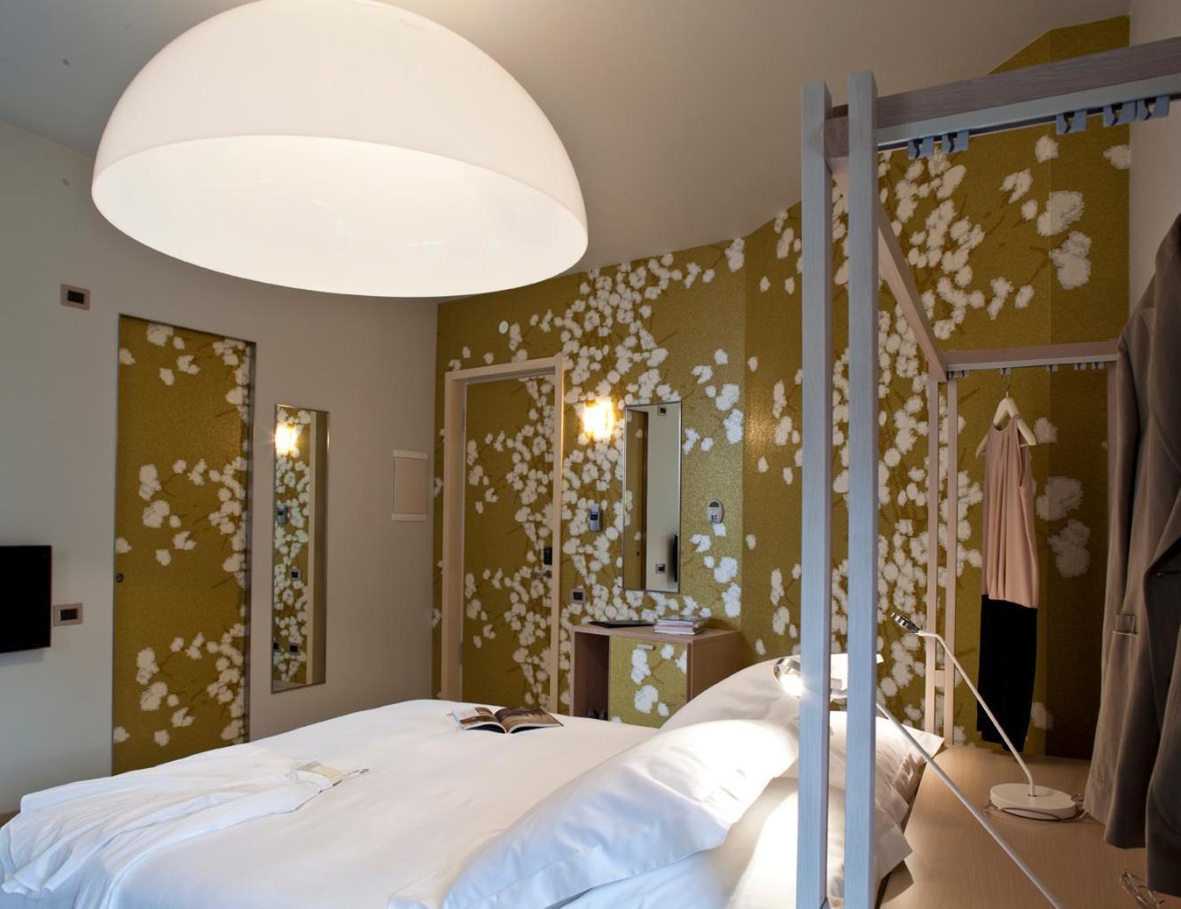 Nu Hotel