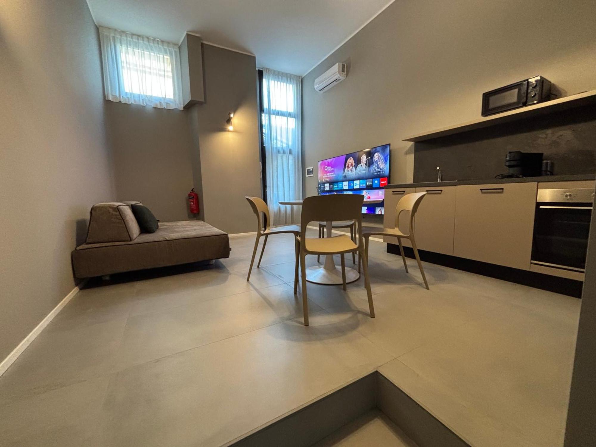 Hozyhome Design Loft In Via Cermenate Milão