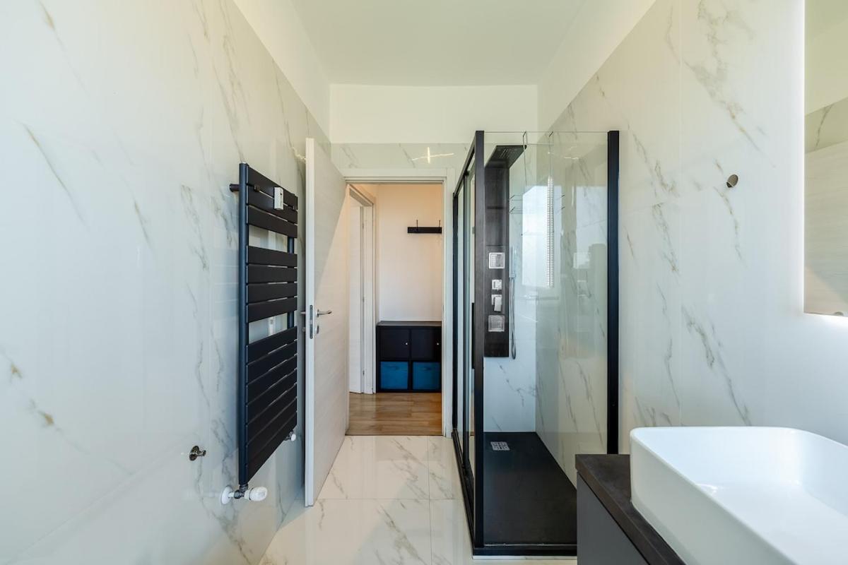 Large With Private Balcony And Workspace Apartamento *