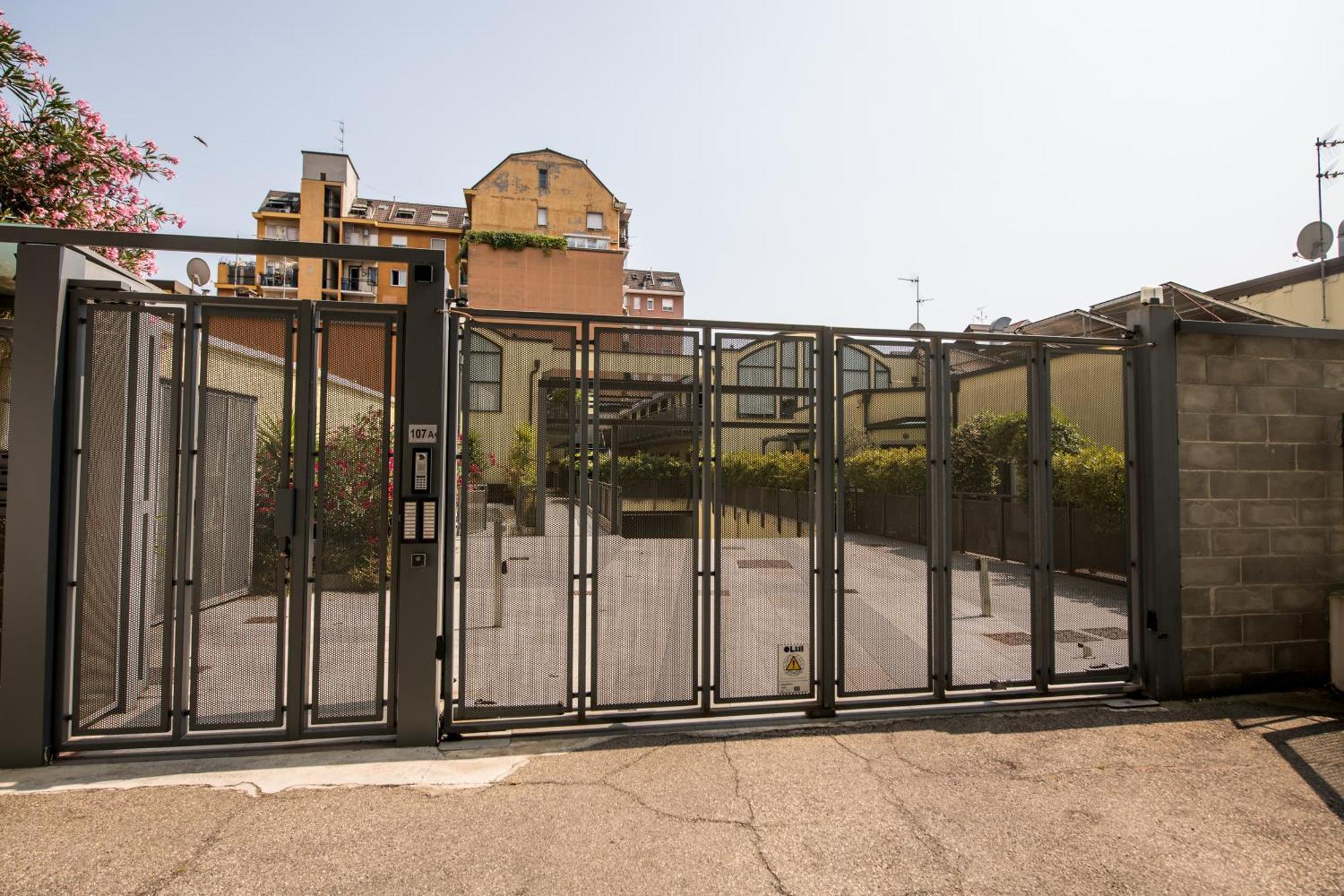 Shortmi Navigli