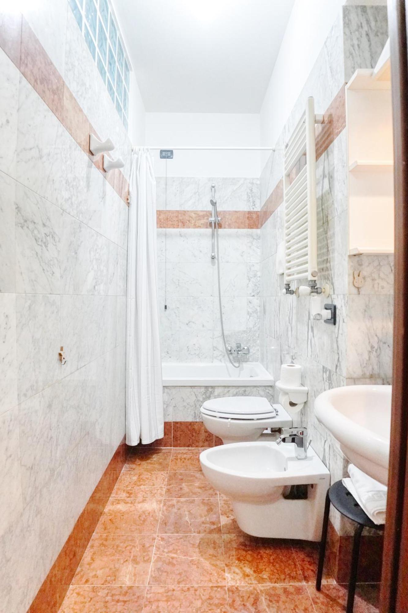 Apartamento Loreto Cozy One Bedroom - 50 Mt From M1 Pasteur Metro Station Milão