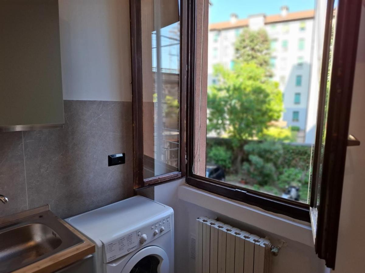 20 Minuti Dal Duomo Therussianflower Apartamento Milão