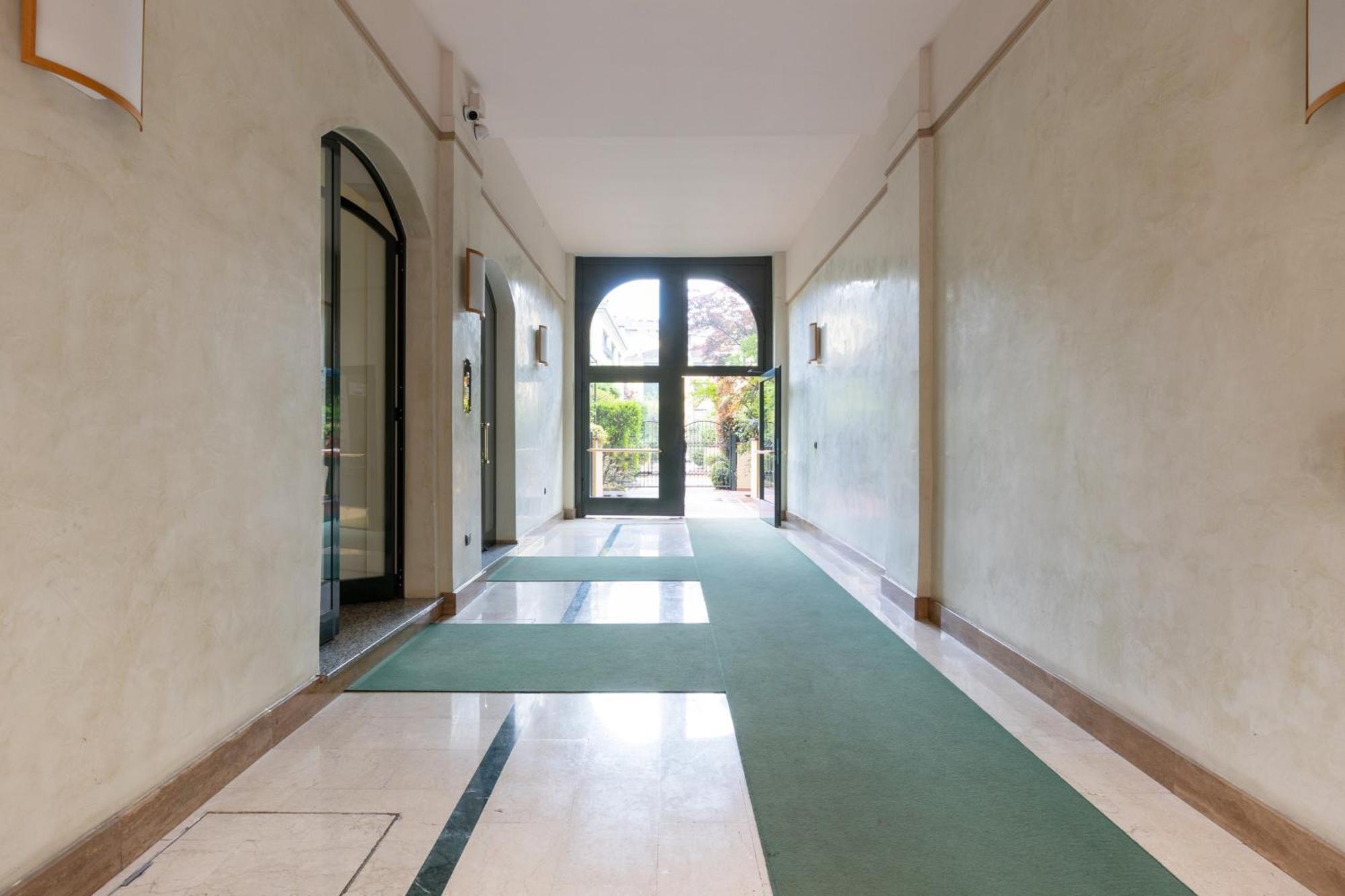 Bright One Bedroom Porta Venezia - Mirable Pm Apartment Milan