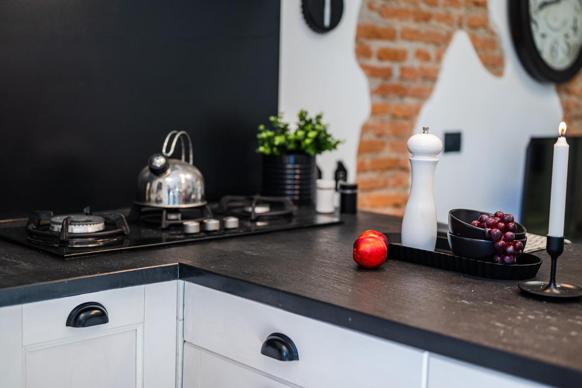 The Brick Nest - Navigli View Apartment Milan