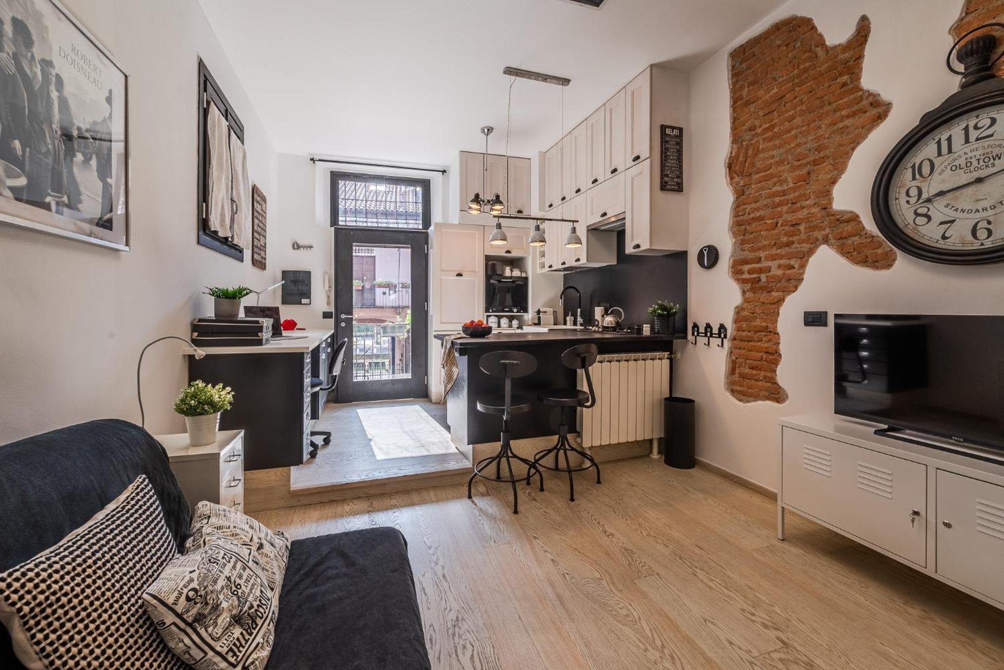 Apartment The Brick Nest - Navigli View *