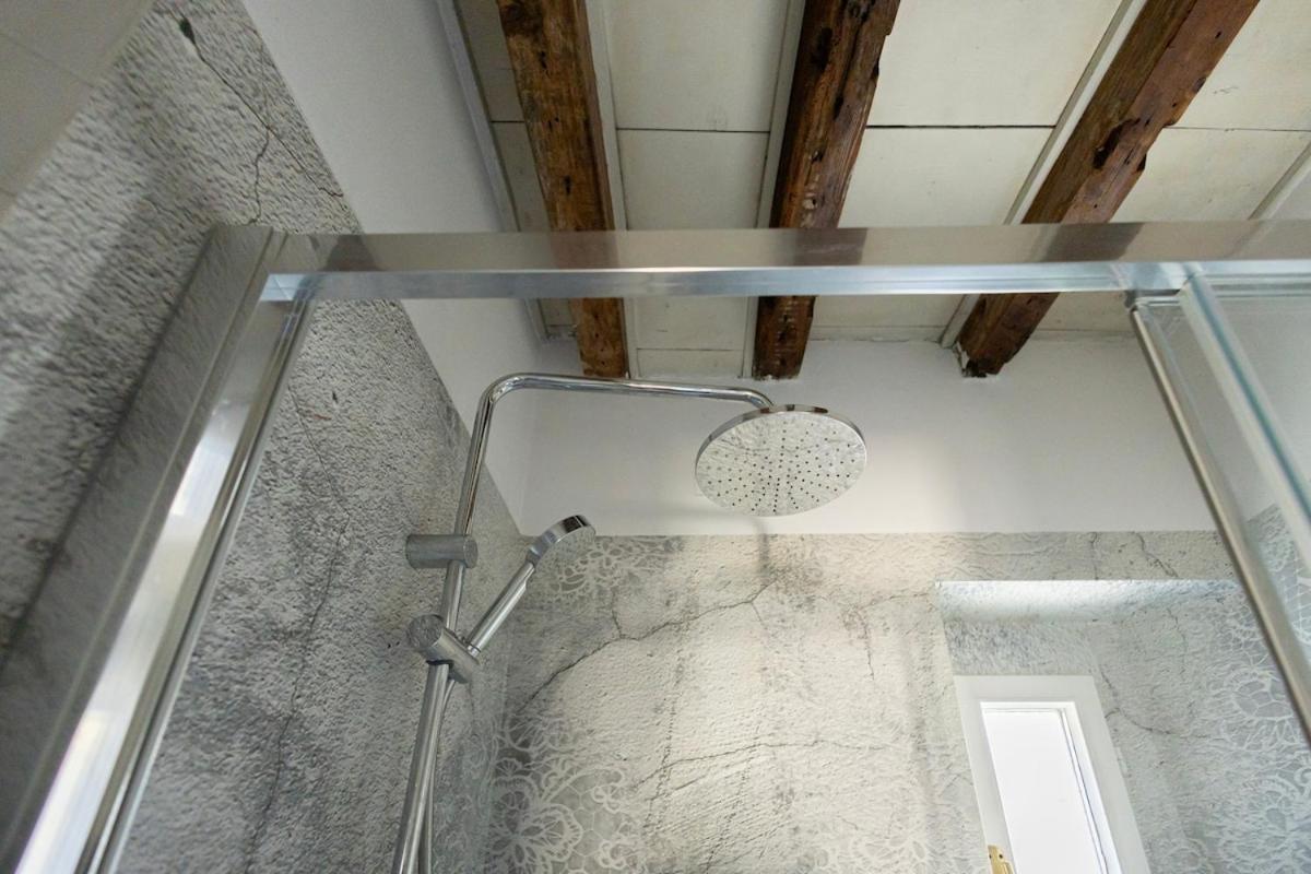 Elegant Naviglio Cool Area Large 5 Pax With Elevator Milão