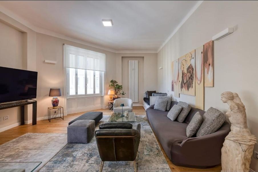 Duomo Gallery Apartment *