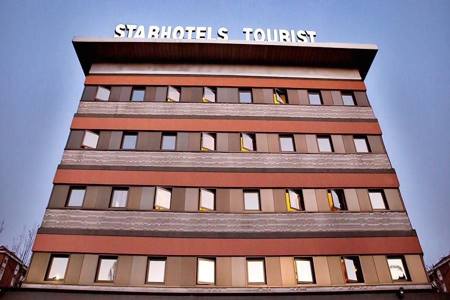 Starhotels Tourist 4* Milão