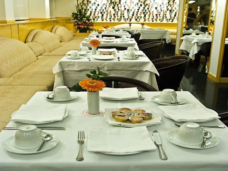 Hotel Qc Room Milano Porta Romana 4*