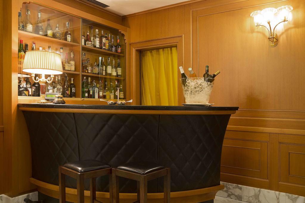 Manzoni 4* Mailand