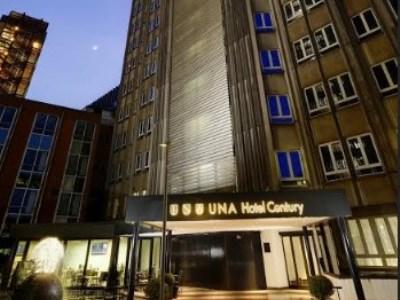 Una Century 4* Milan