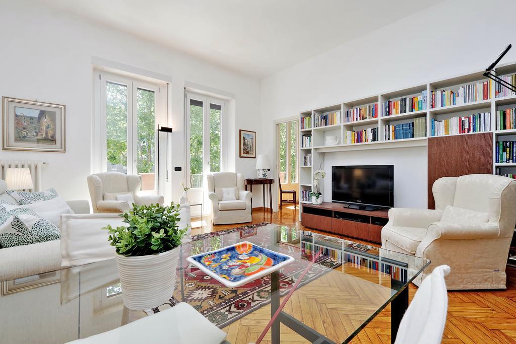 Joivy Fabulous 1-bedroom Flat With Terrace Next To Park Mailand