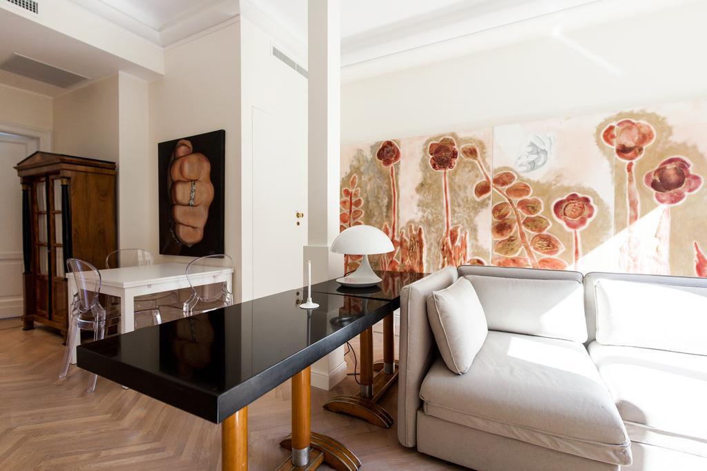 Apartment House Of Art Giovio Milan