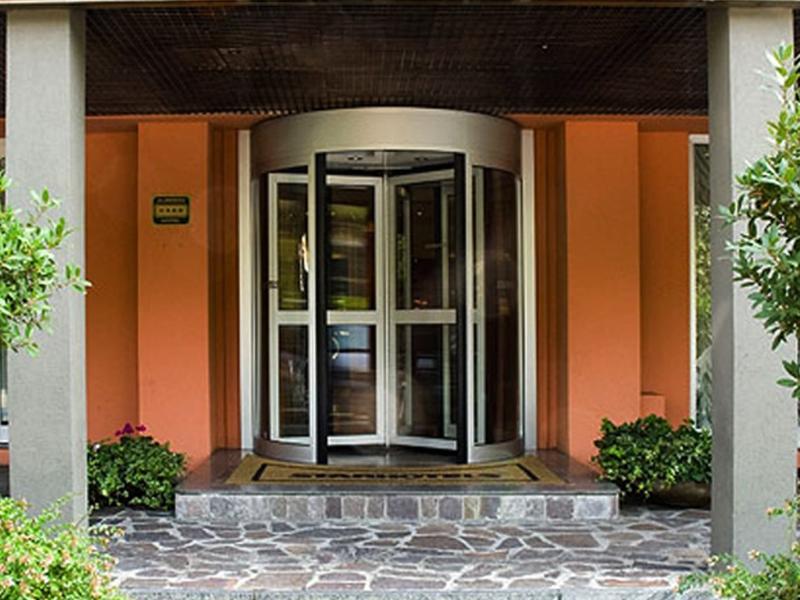 Starhotels Tourist 4* Milão