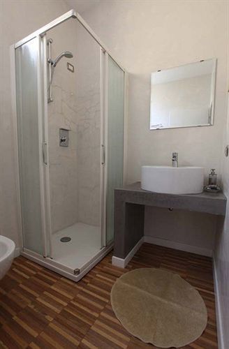 Isola Apartment *