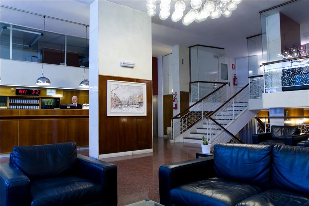 Canova 3* Milan
