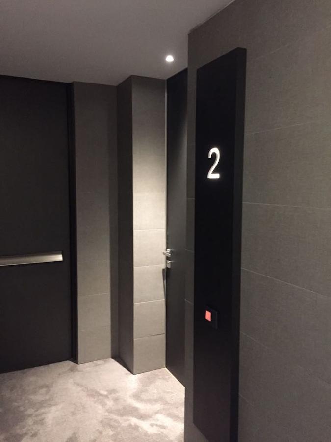 Number House - Number 15 Mailand