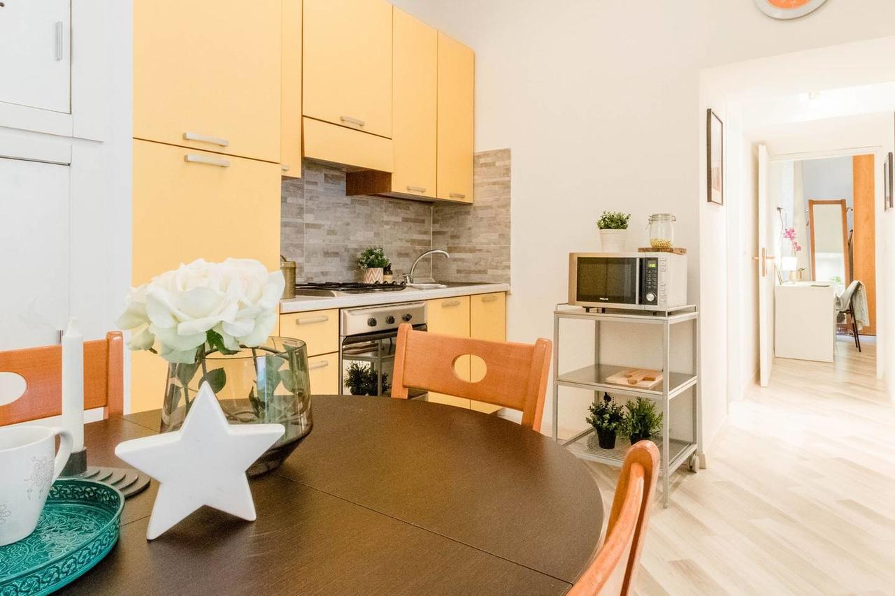Apartment Hintown Submarine's
