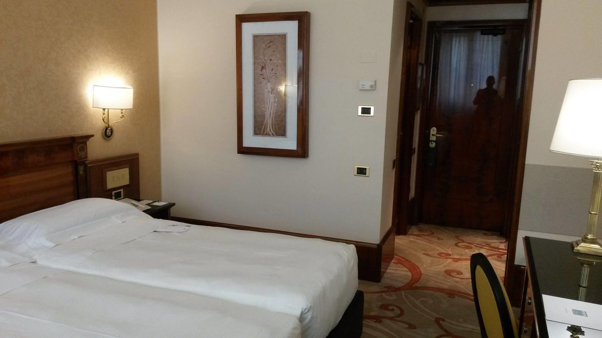 Hotel Una Scandinavia 4*