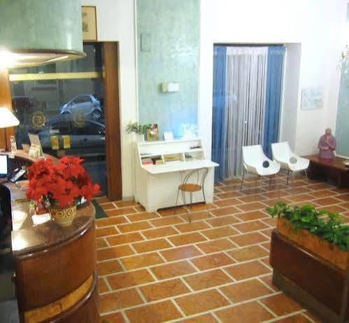 Virgilio Hotel 2*