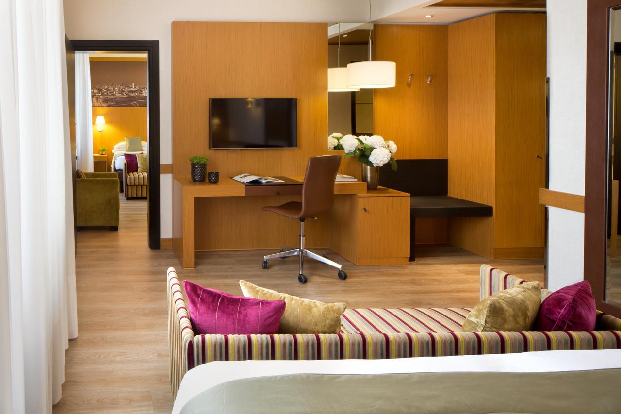 Starhotels Tourist 4* Milão