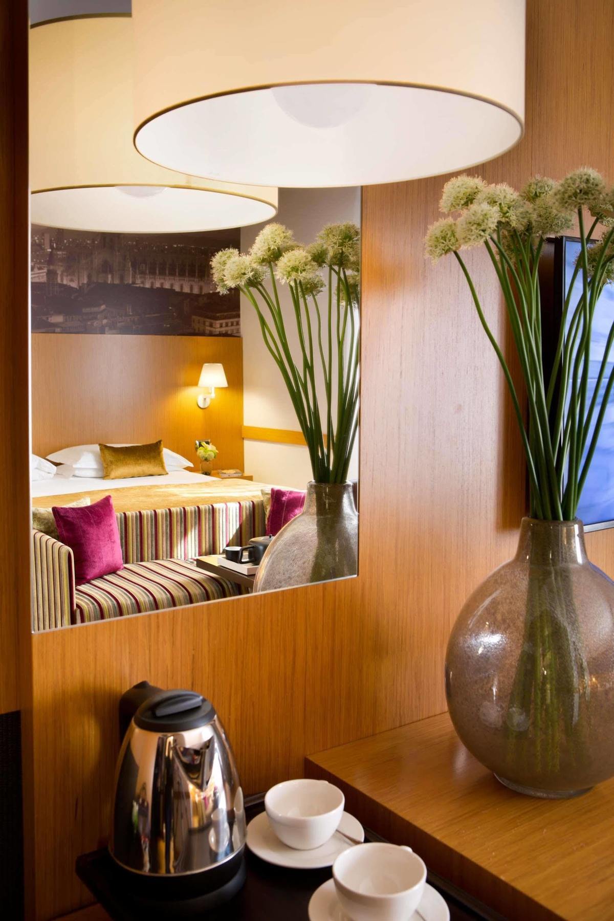 Starhotels Tourist Hotel Milão