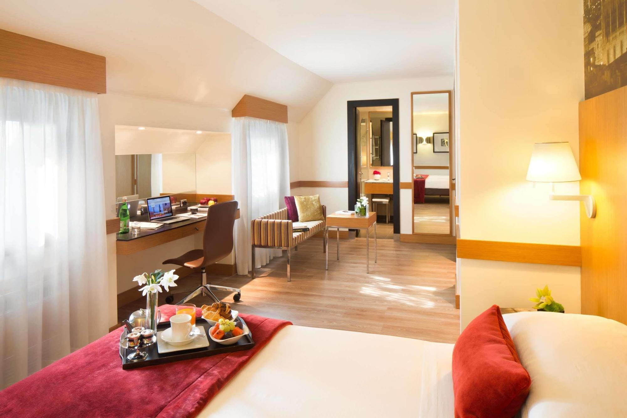 Hotel Starhotels Tourist 4*