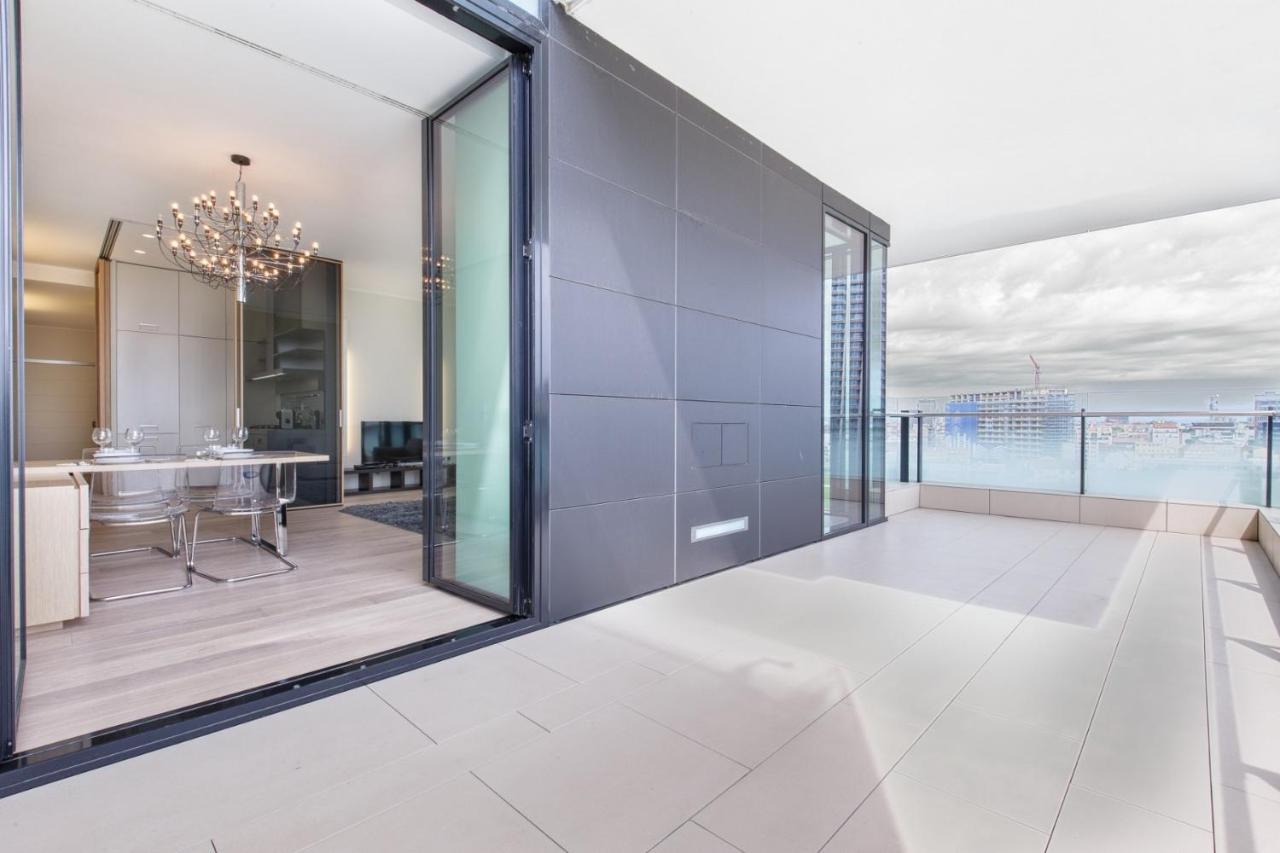 Stylish Elegant In Torre Solaria With Exclusive Milan's View Apartment