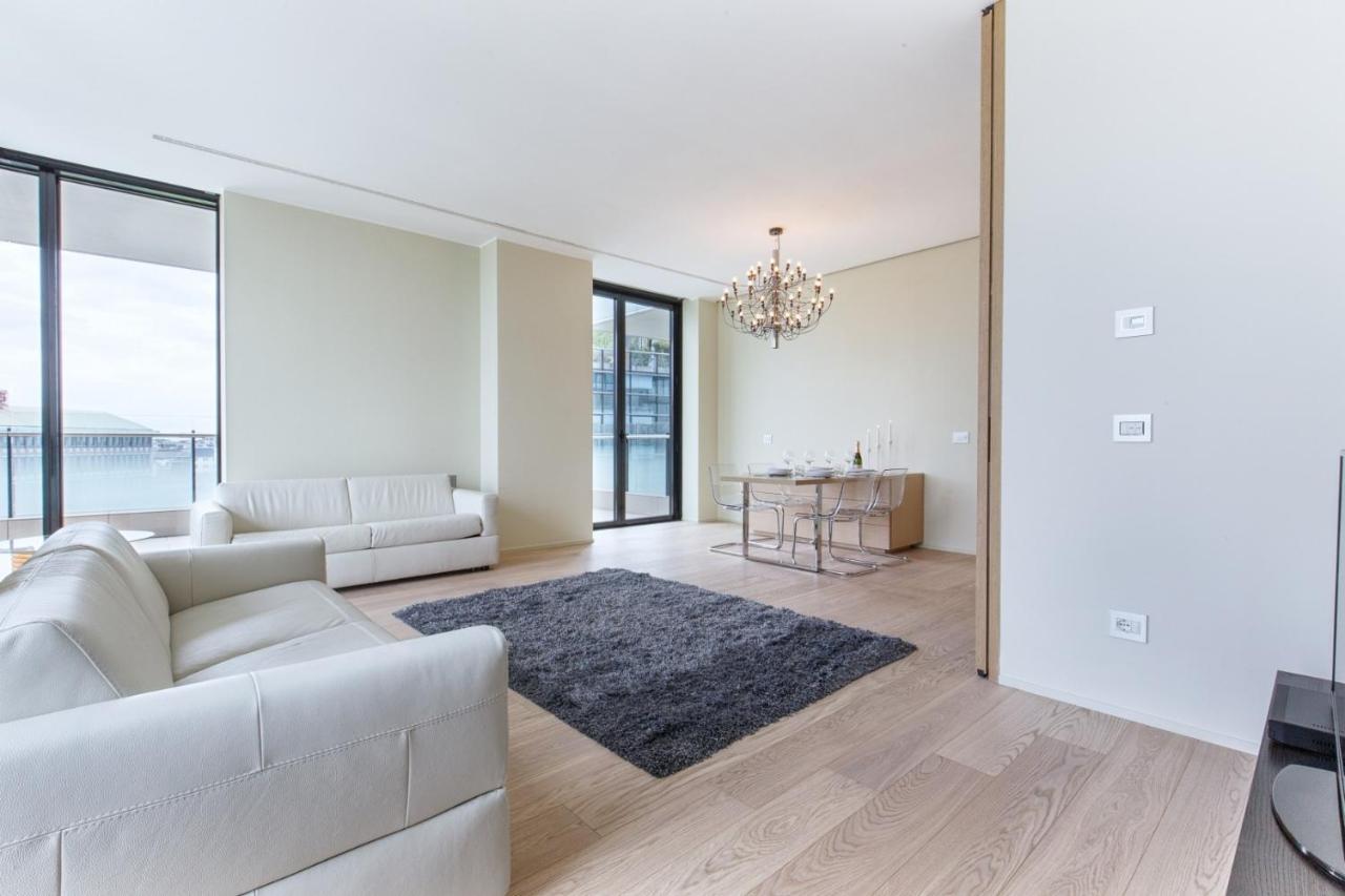 Stylish Elegant In Torre Solaria With Exclusive Milan's View *