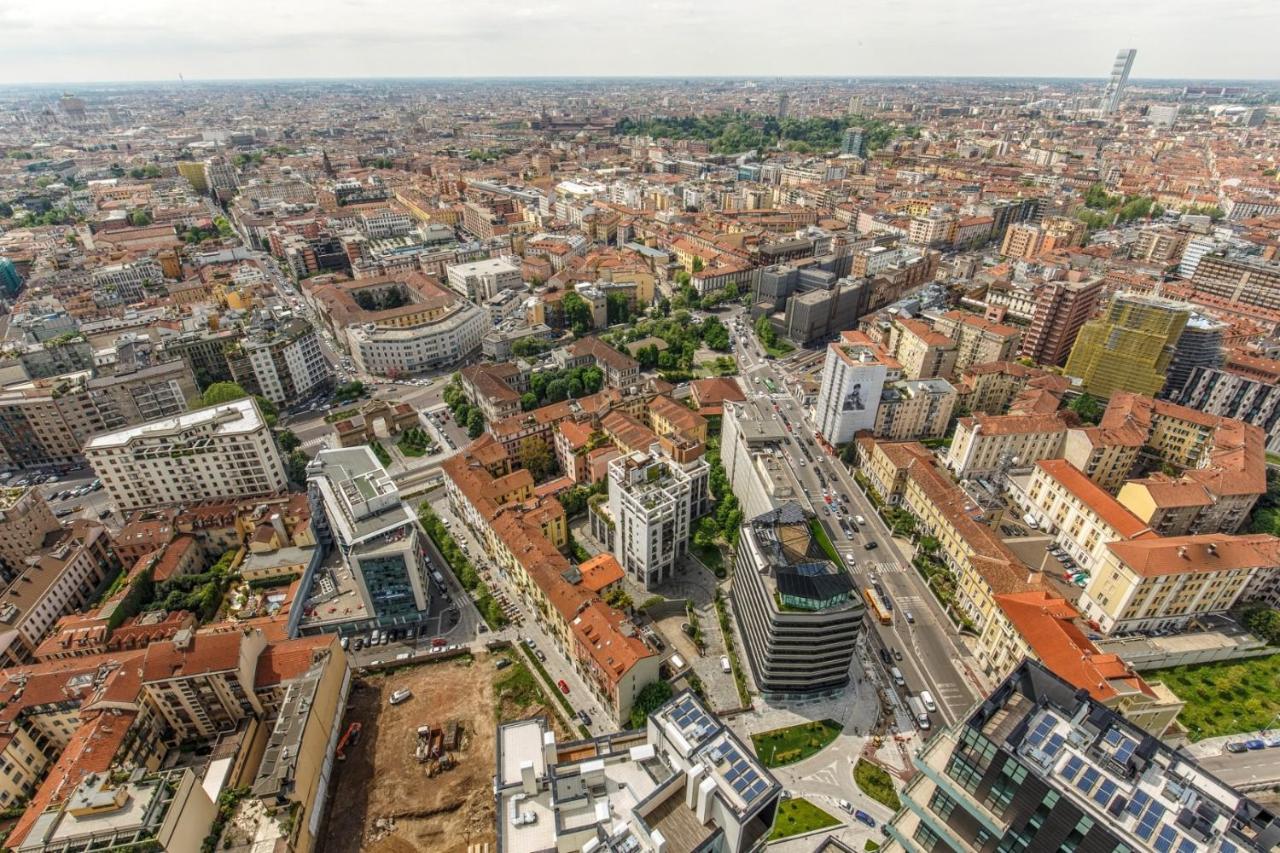Stylish Elegant In Torre Solaria With Exclusive Milan's View * Mailand