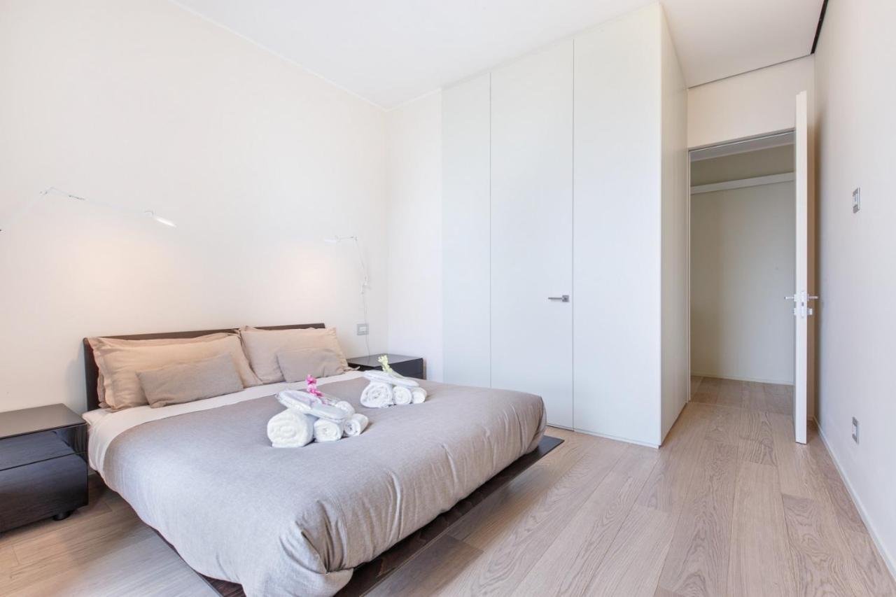 Apartment Stylish Elegant In Torre Solaria With Exclusive Milan's View