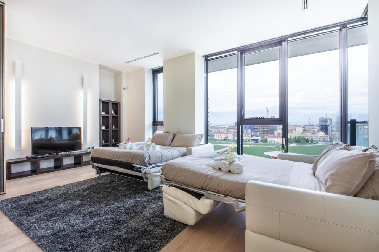Stylish Elegant In Torre Solaria With Exclusive Milan's View Mailand