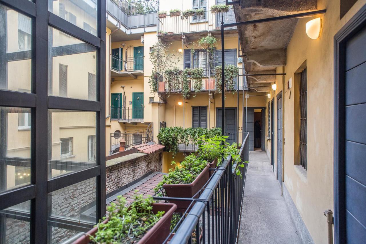 Living - Via Brera 23 *