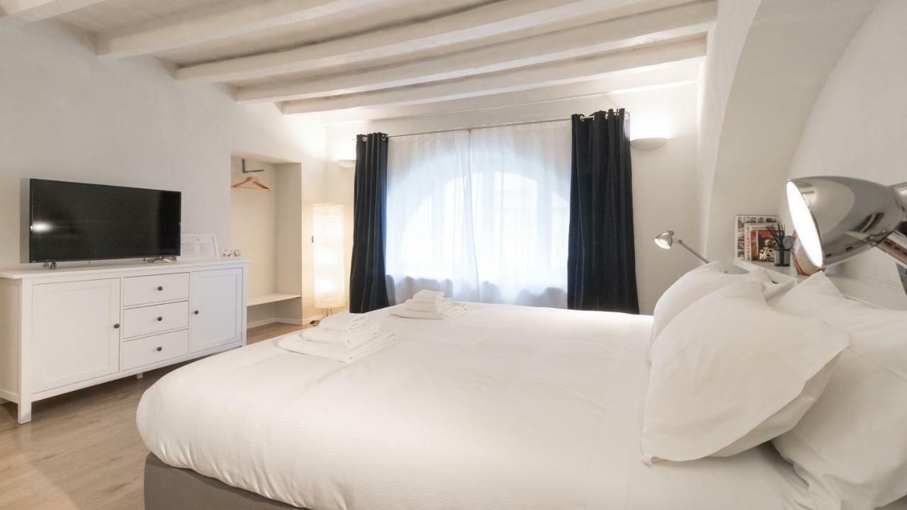 Italianway - Rosales 1 Flat *